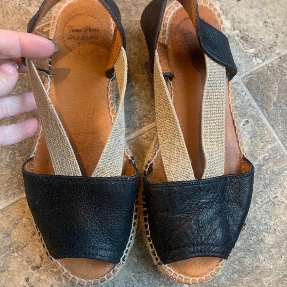 Toni Pons Etna Sandals (black) size 37 (approx 6.5US)